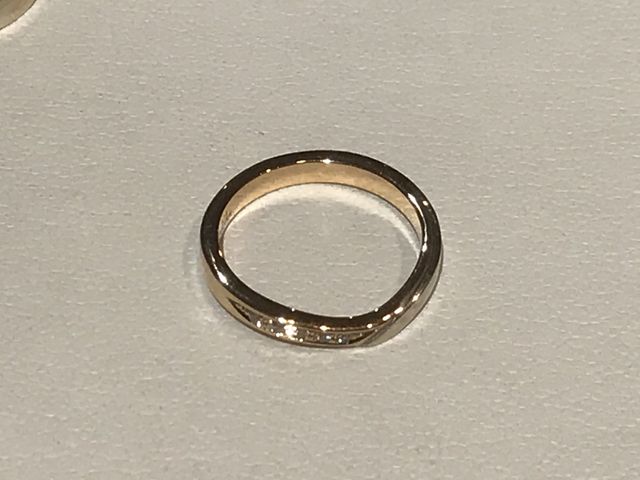 上品かつ綺麗な結婚指輪