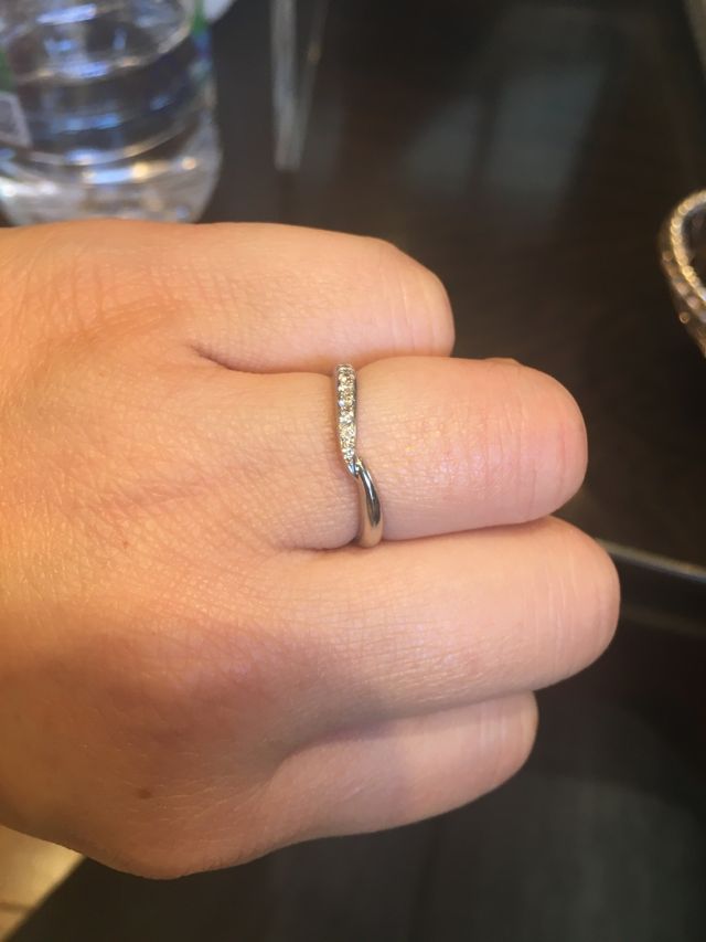 実際に指につけて雰囲気を確認できたのはよかったです。