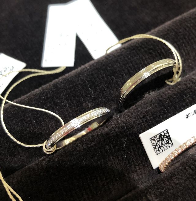 左が女性向け、右が男性向けです。