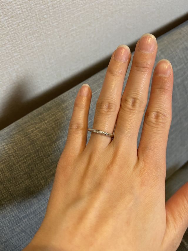 どの角度から見てもダイヤが見えるところが良かったです。
