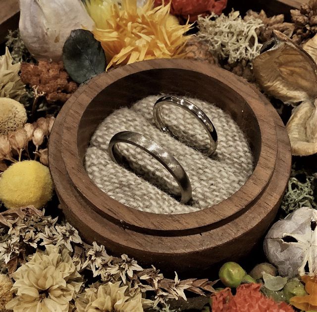 完全した指輪です。それぞれ少しずつ違って、愛着が湧きます！