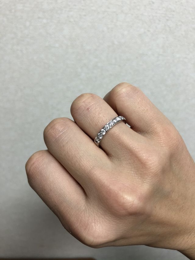 ひとつひとつのダイヤモンドが大きく存在感がある。