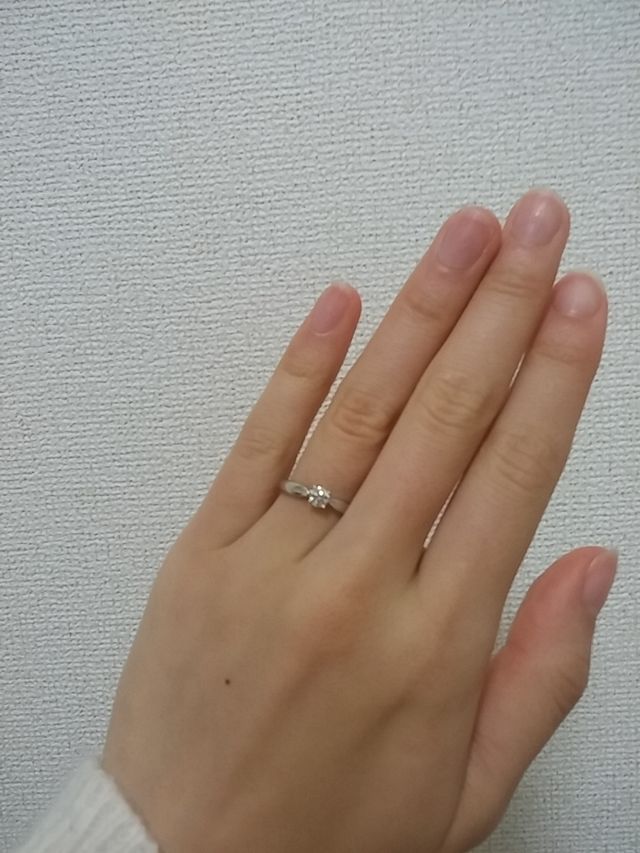 一粒ダイアの指輪です。