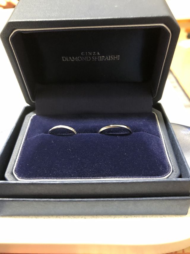 シンプルながらも独特でこだわりのあるデザインに惹かれました。