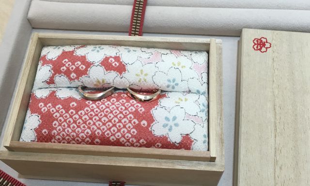 杢目金屋さんは保存に適した桐の箱に入れてくださいます。