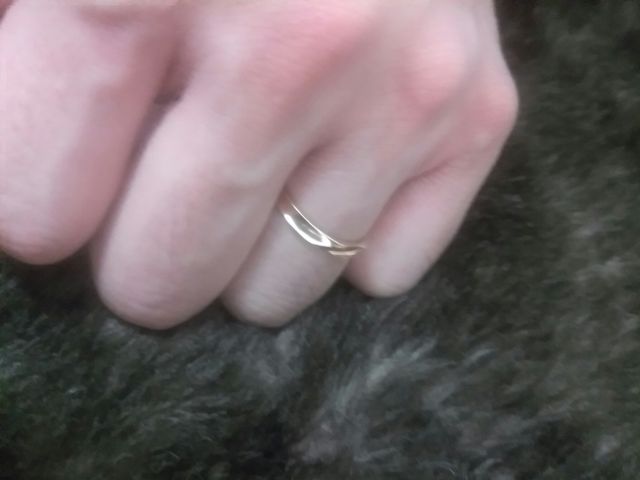 仕事中もいつもつけてますが、軽くて使いやすいそうです。