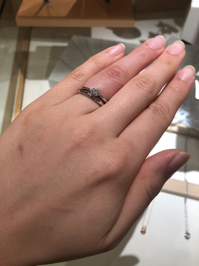 おすすめしてくださった結婚指輪との重ね付け