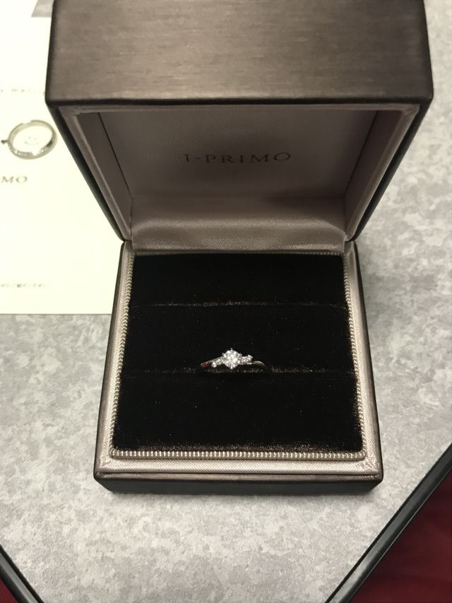 購入後のボックスに入った状態の写真です。