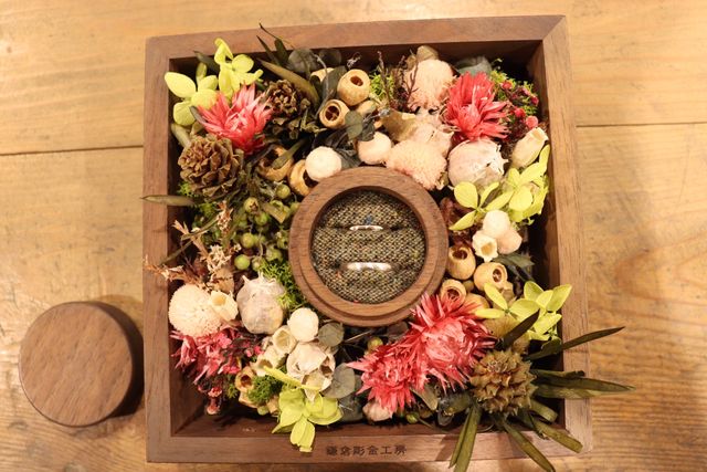 結婚指輪
クリア加工
ヘアライン加工