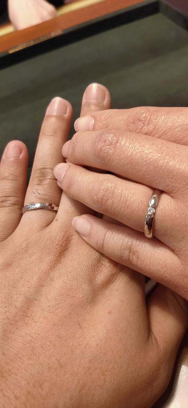 購入した指輪と同じ指輪を試着しました。