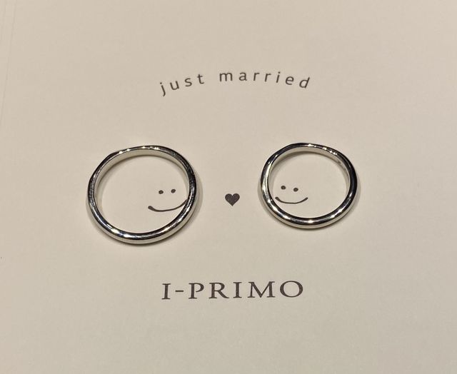 購入時にくれた台紙で撮影しました。
とっても可愛いです。