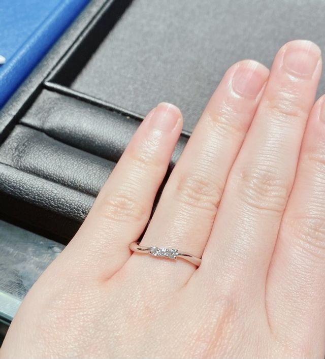 華やかで可憐な印象です。