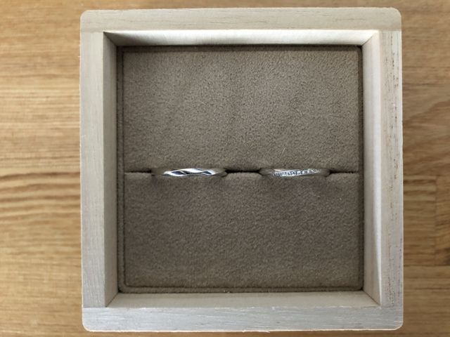 専用の木箱BOXに入れて撮りました。