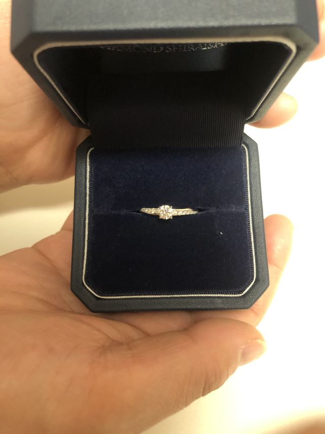 ボックス内の指輪