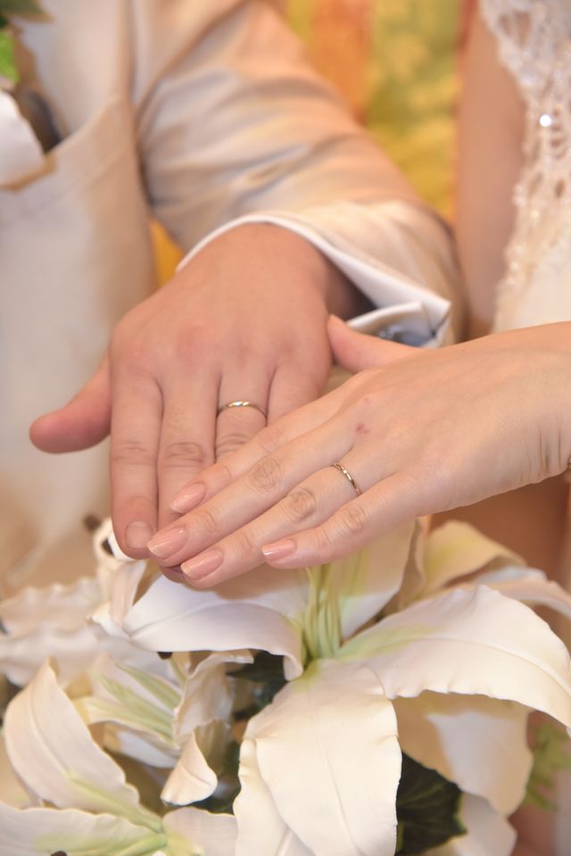結婚式にて。入籍から半年経っていたので磨き直して頂きました。