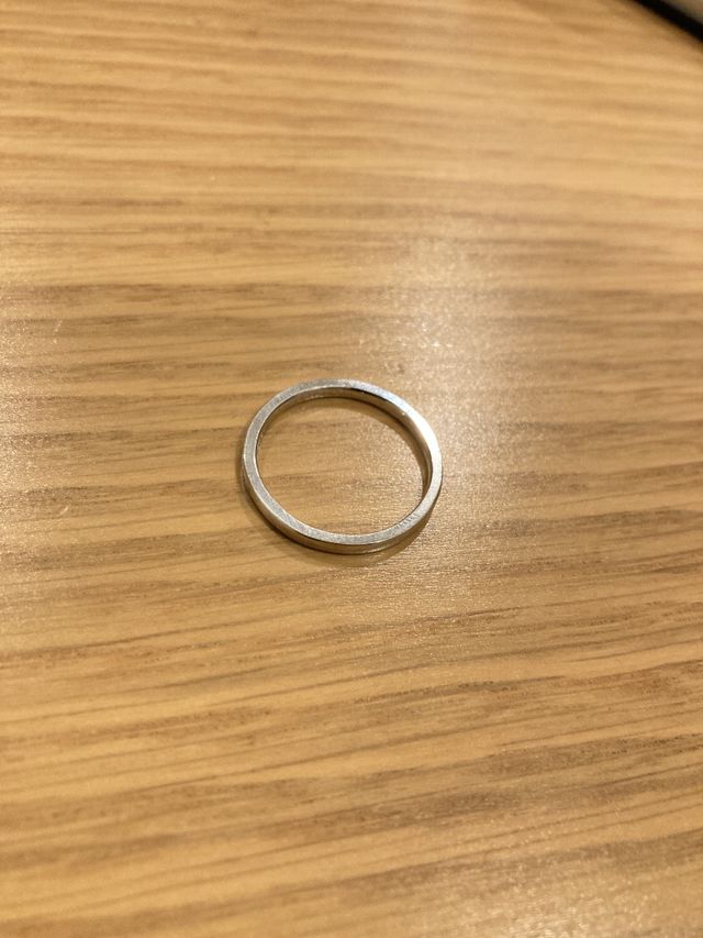 男性用、プラチナ、13号です。