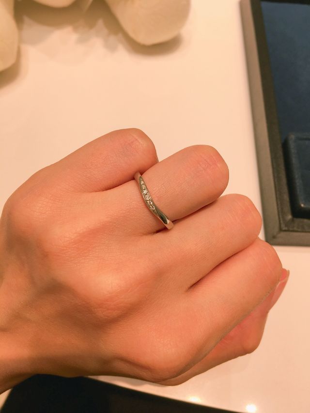 ウェーブタイプの指輪です