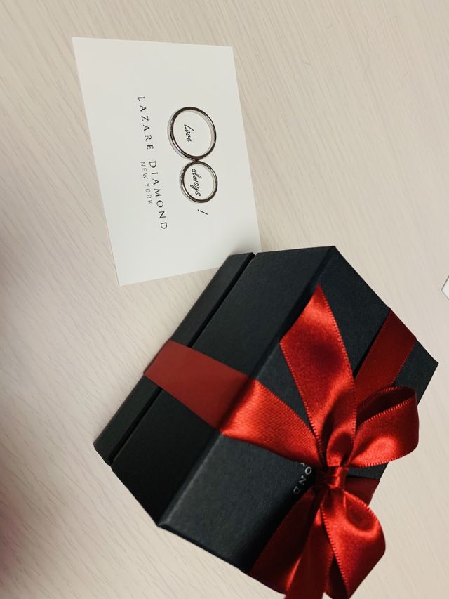 ラザールダイアモンドらしいシンプルで大人っぽく