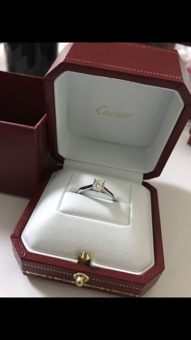 カルティエの1895シリーズを選びました