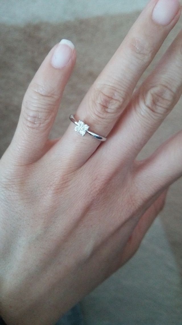 婚約指輪でも使いやすいデザイン