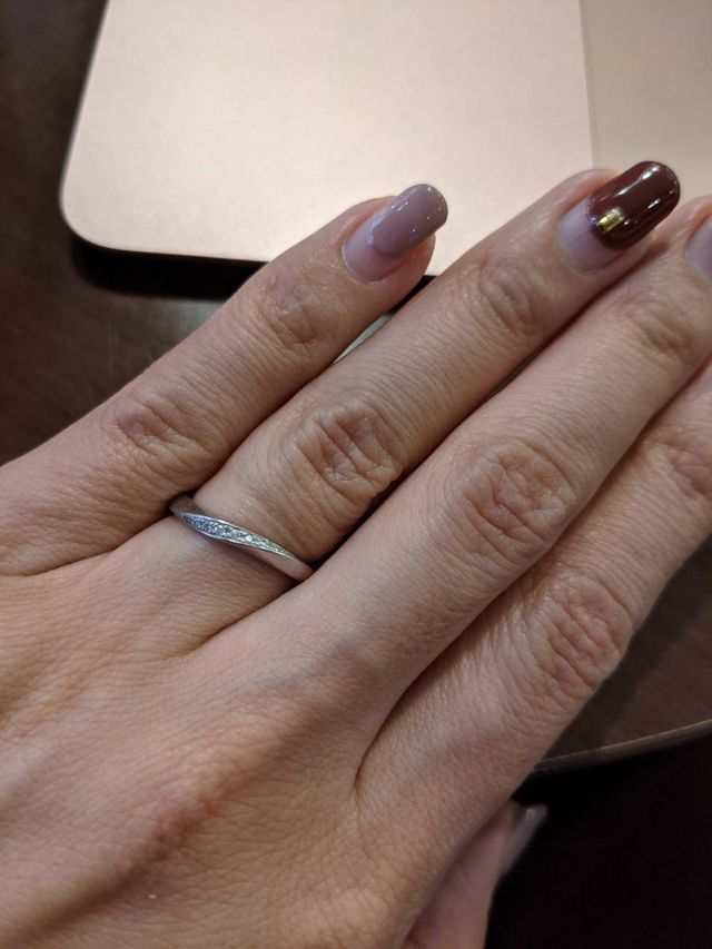 斜めカットでピンクダイヤモンドも入れられました