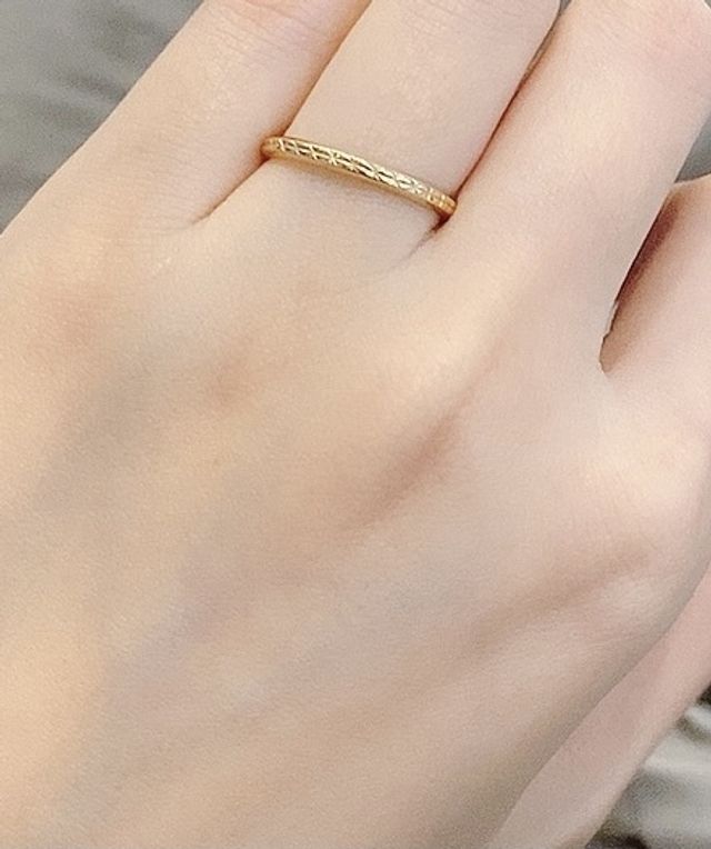 イエローゴールドです。