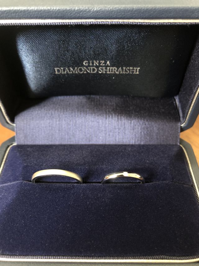 左がマット加工　右がダイヤモンド4点止め