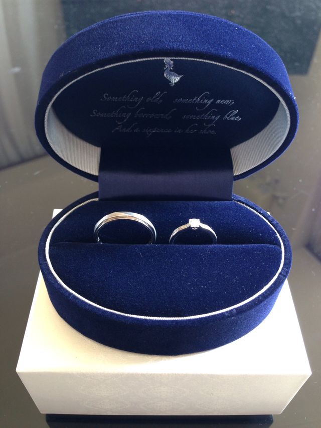 左が主人、右が私の結婚指輪です♡