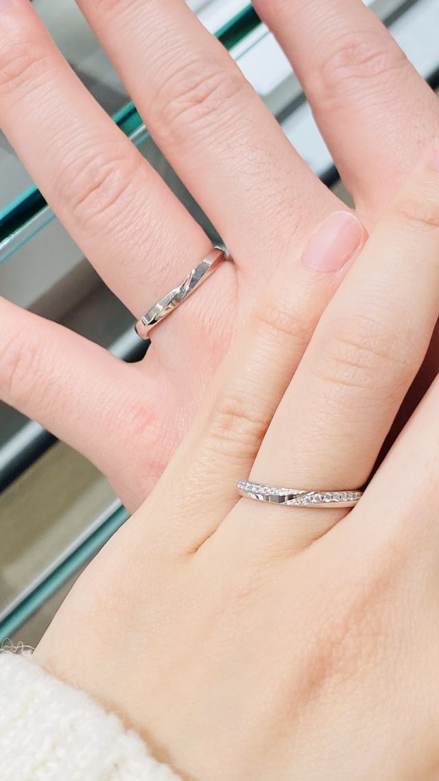 何十種類も試着した2人が選んだのは最初に試着したものでした。