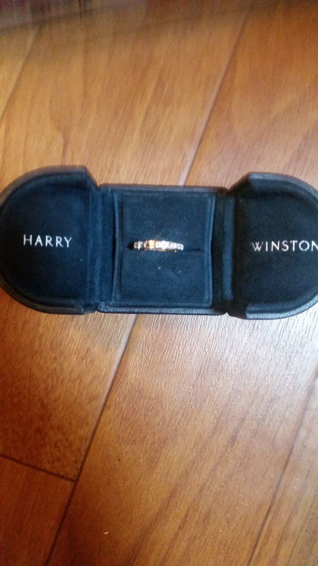 ハリーウィンストンの指輪です