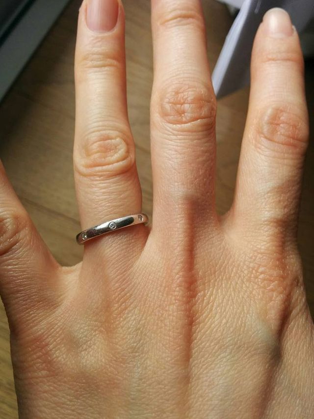 石が３つはまっています。