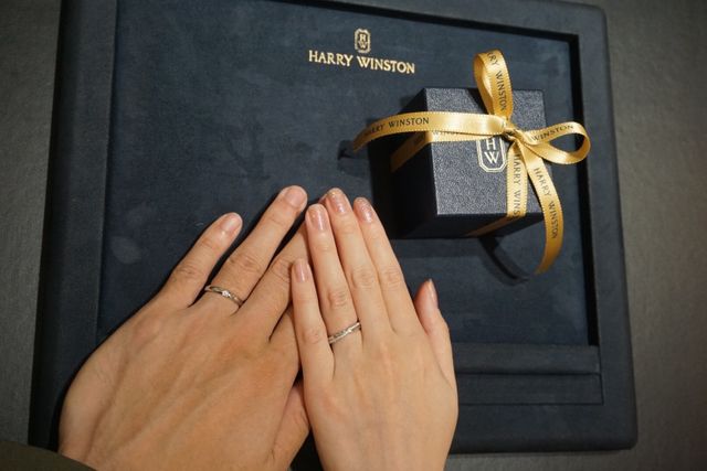 右は男性用でダイヤモンドあり
左は女性用でハーフエタニティ