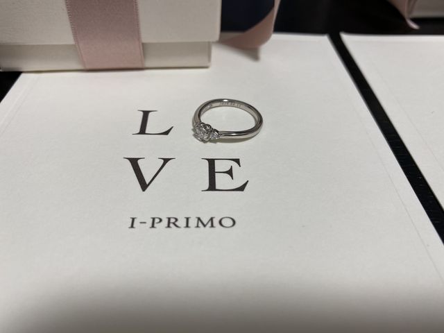 婚約指輪
ダイヤの輝きが眩しいです