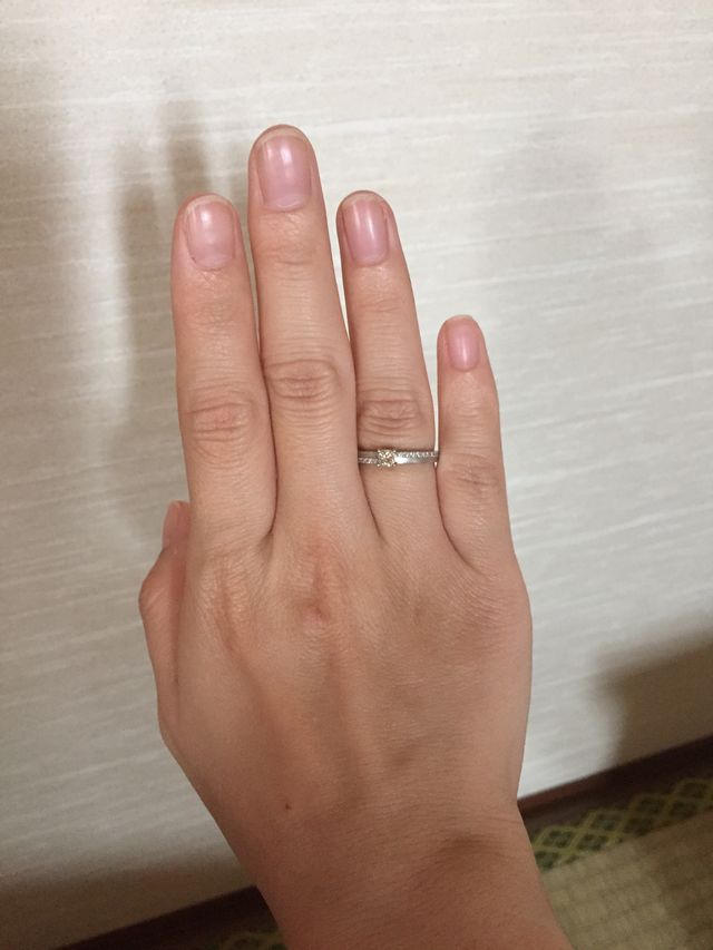 婚約指輪です。