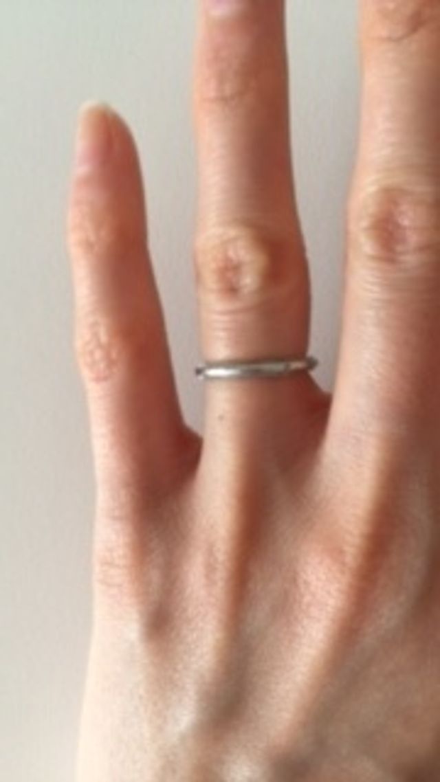 シンプルで控えめのデザインが可愛いです。