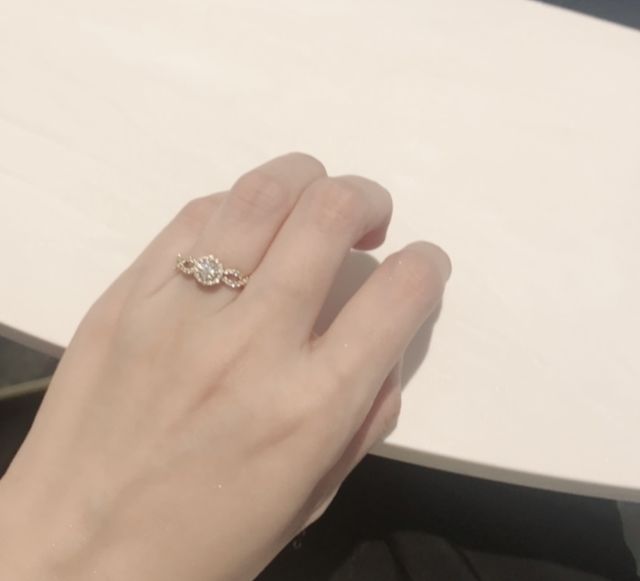 イエローゴールドです