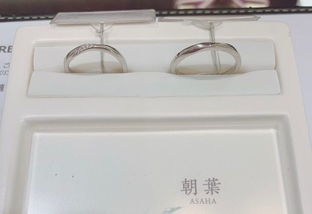 シンプルでキラキラしているデザインです