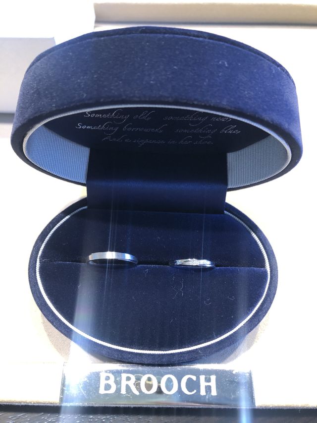 細めでダイヤが入っているのでお気に入りです。