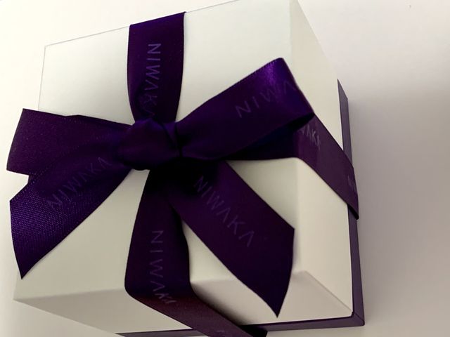 コロナ禍で郵送だったため、自分でリボンをかけました。