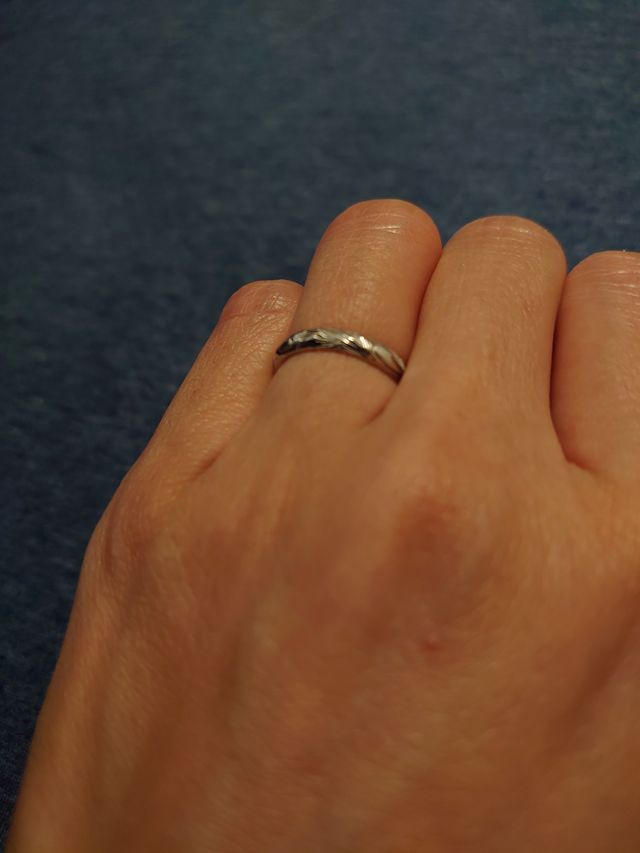 シンプルなハワイアンジュエリーのリングです