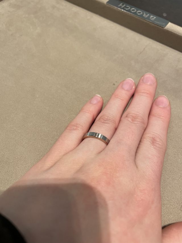 滑らかでとてもつけやすい指輪です！