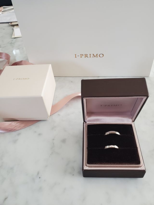 再婚同士なので指輪のみ。年齢にあった落ち着いたデザインです。