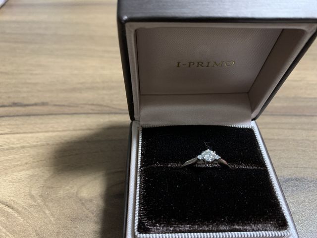 念願の婚約指輪が手元に届きました!