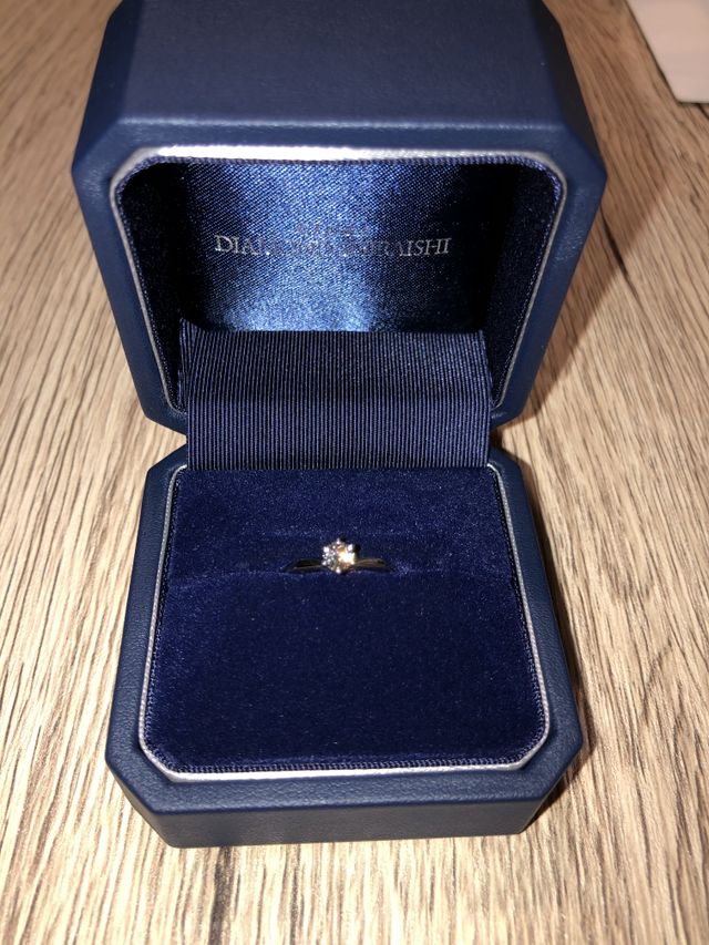 0.276ct
カラーF
vc-1
トリプルエクセレント