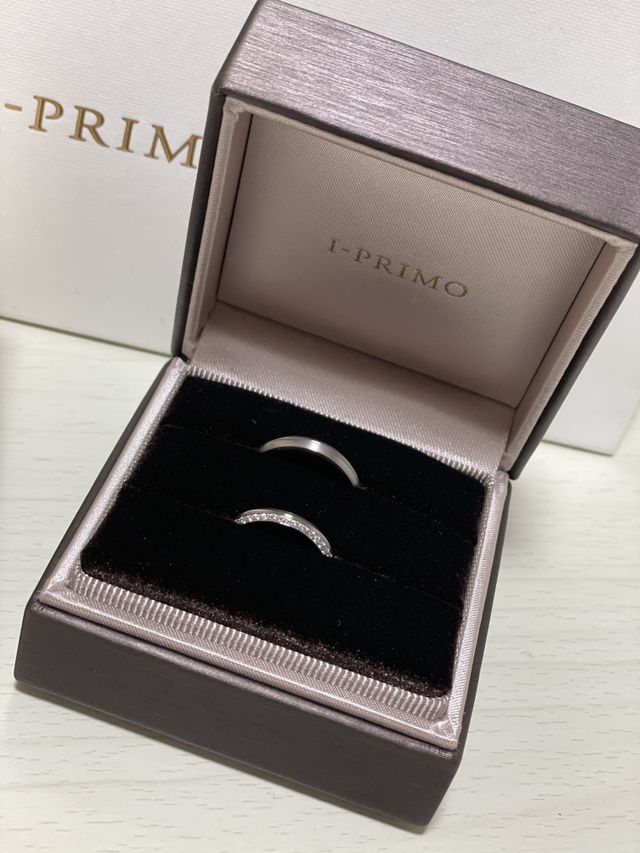 着ける方向見る角度によって雰囲気が変わります