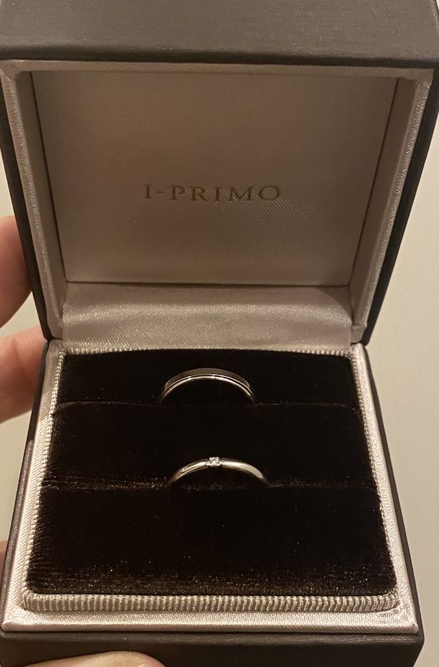 ペア売りのものではなく
それぞれが好みのデザインにしました