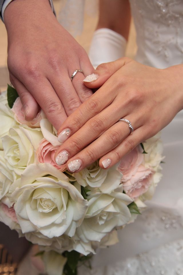 男性用はシンプルですがひねりがお洒落度を上げています。