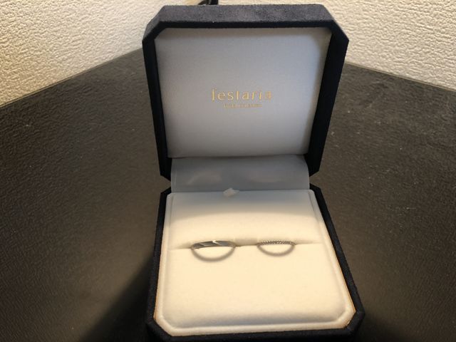 色だけ合わせてデザインは揃いの物ではないものにしました