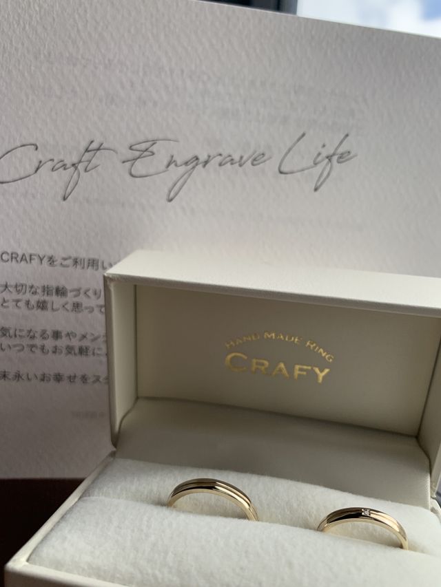 センターにラインを入れ艶消し加工にしました。