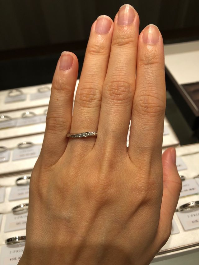 ストレートの斜めダイヤのデザイン